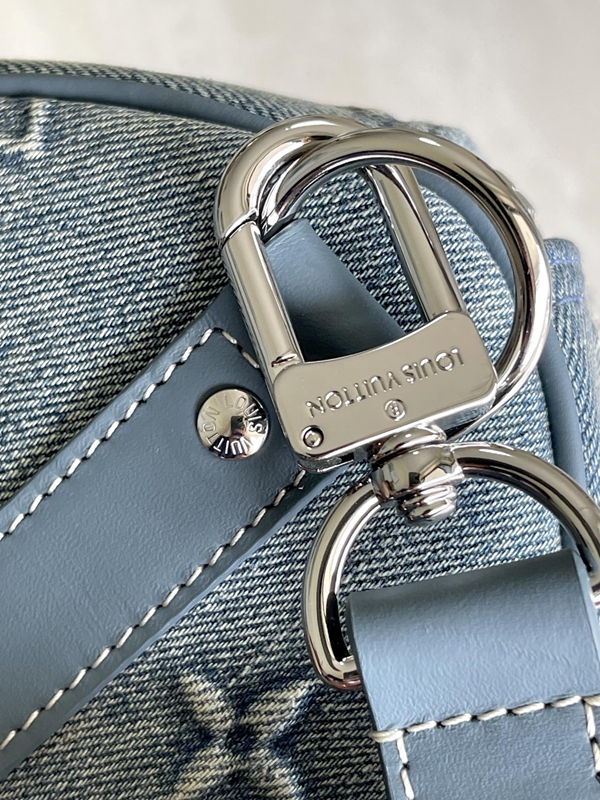 ルイヴィトンバッグ角部分ディテール